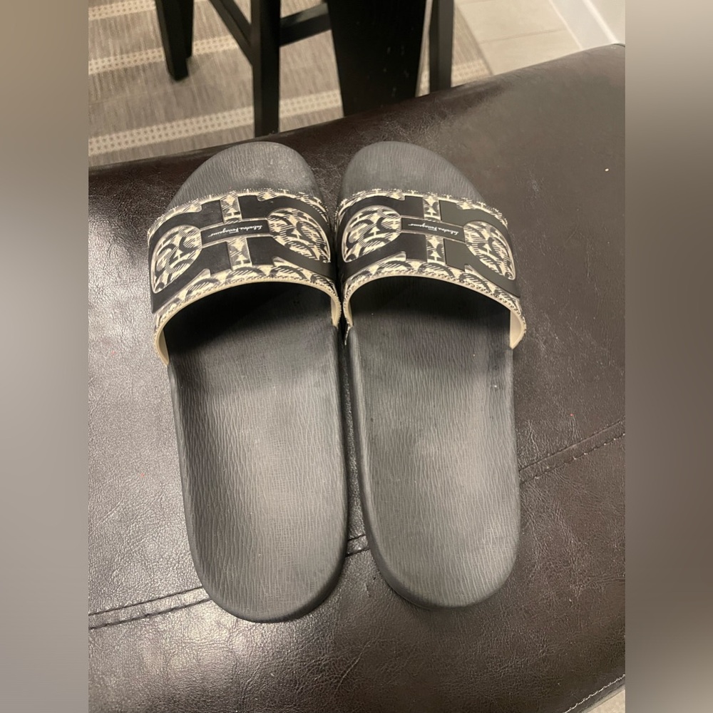 Authentic Salvatore Ferragamo gancini logo men pool slides US 11 M - Picture 2 of 6
